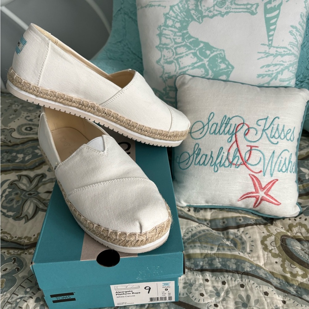 Toms Women’s Size 9 White Canvas Alpargata Platform Rope